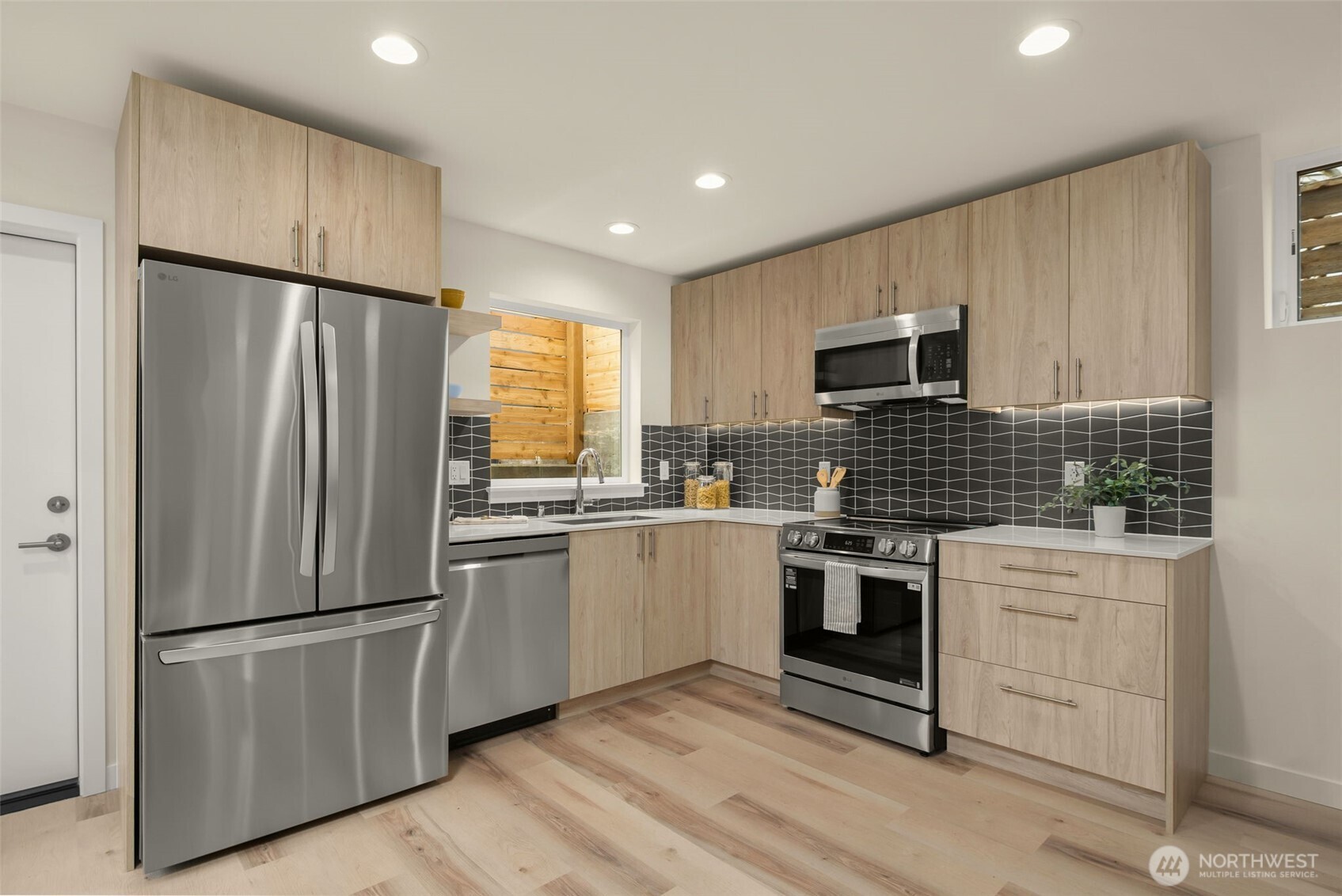 3918 S Juneau Street , Seattle, WA 98118