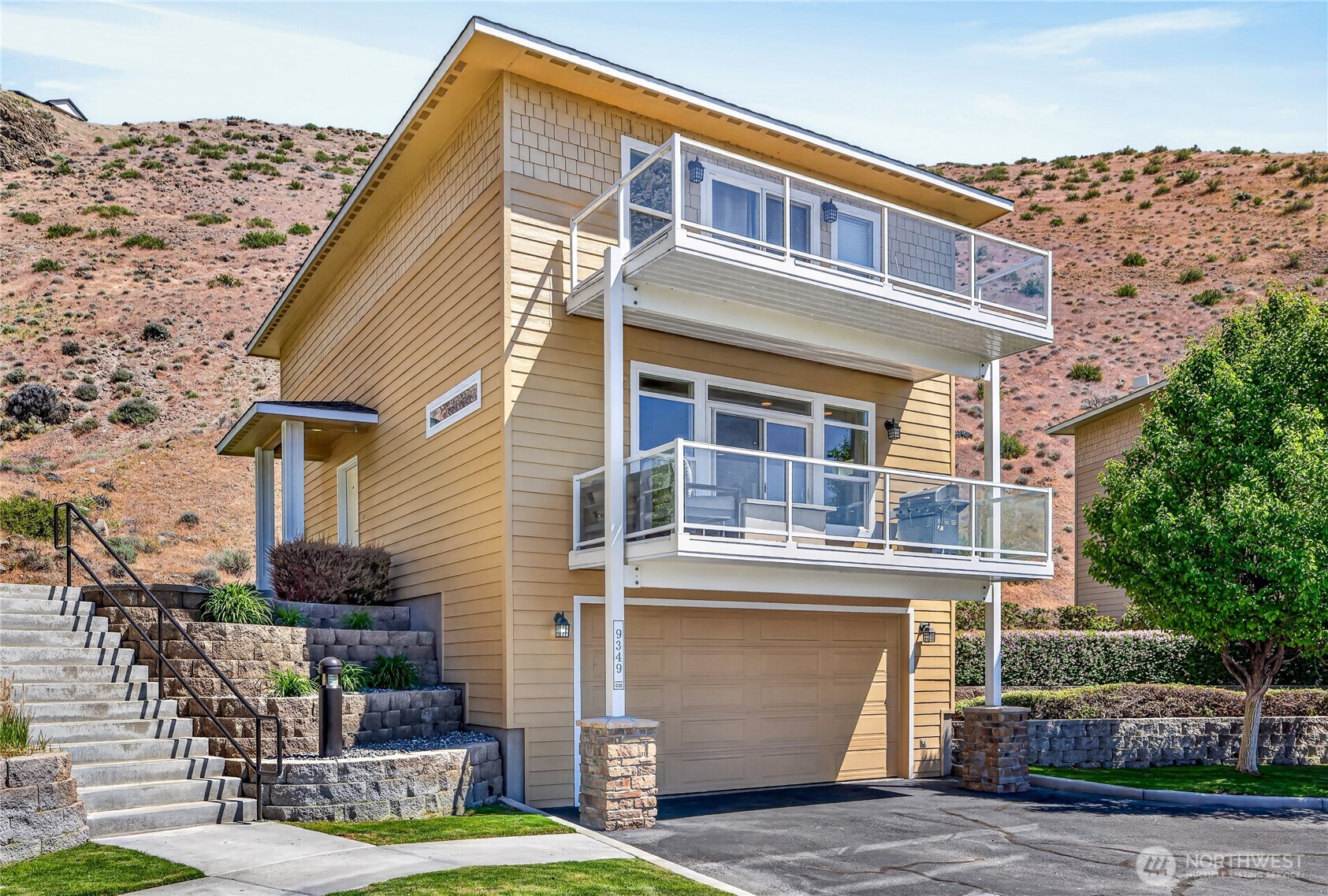 9349 NW Canyon Drive , Quincy, WA 98848