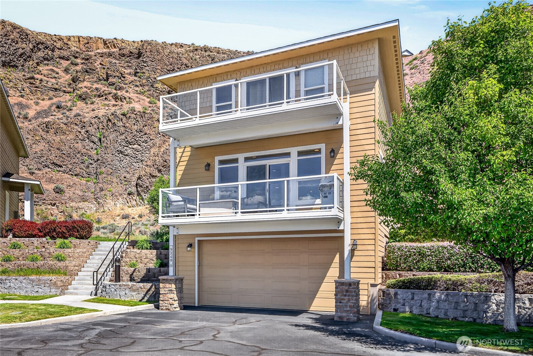 9349 NW Canyon Drive , Quincy, WA 98848
