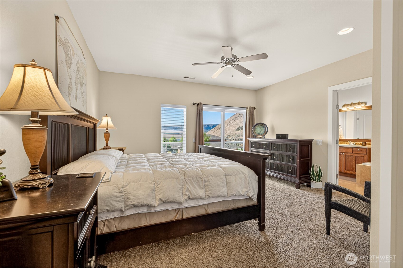 9349 NW Canyon Drive , Quincy, WA 98848