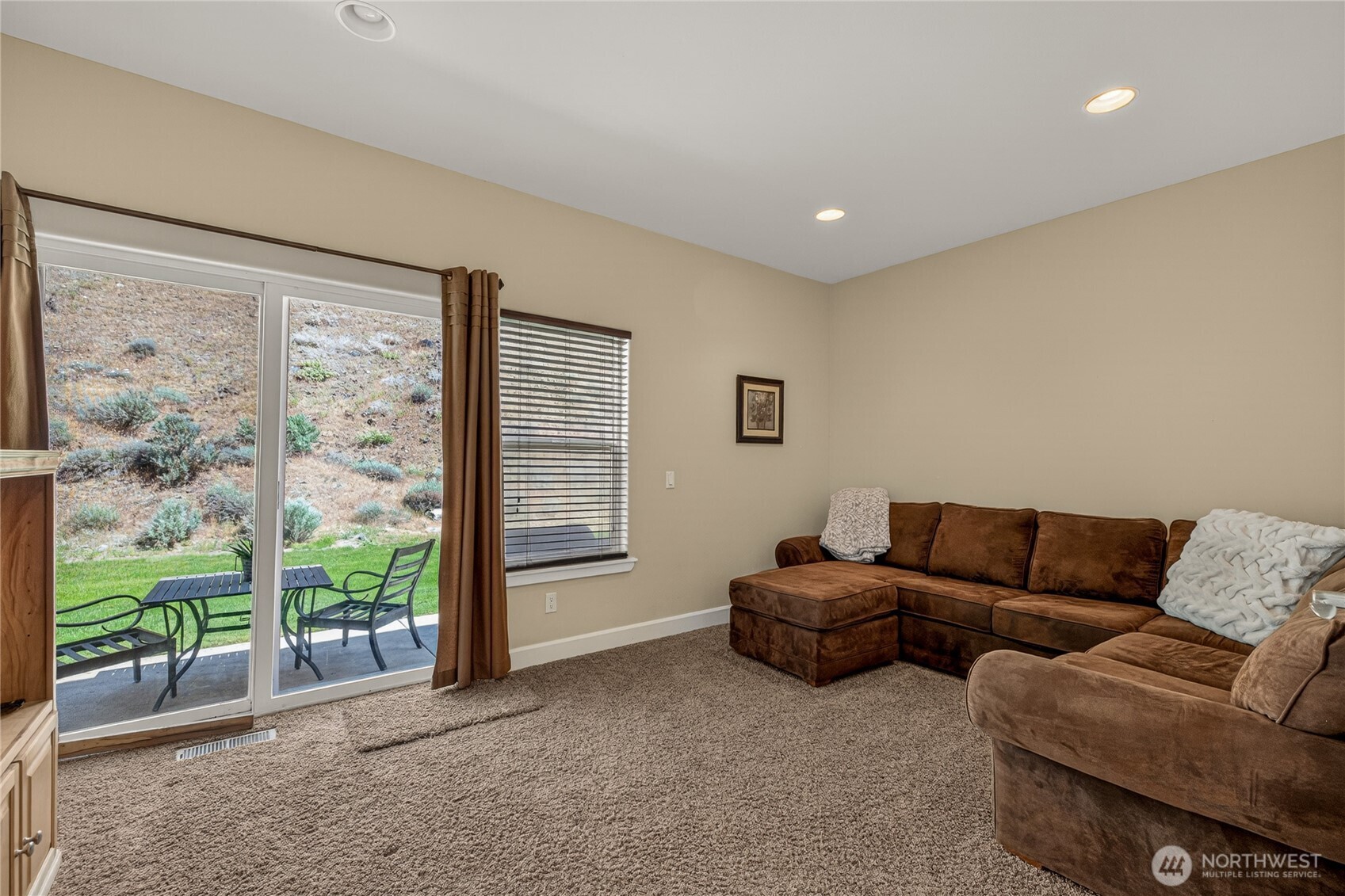 9349 NW Canyon Drive , Quincy, WA 98848