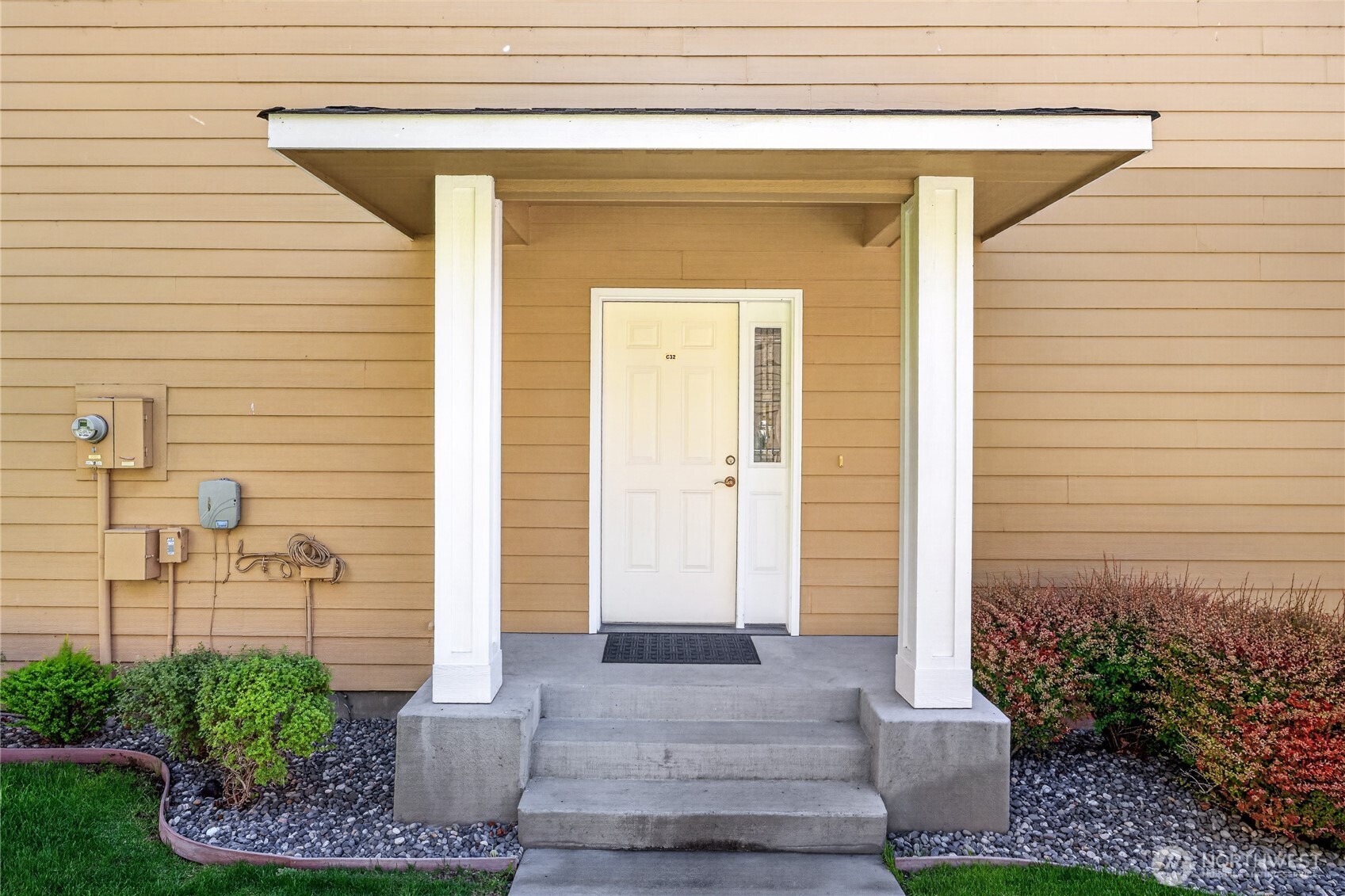 9349 NW Canyon Drive , Quincy, WA 98848