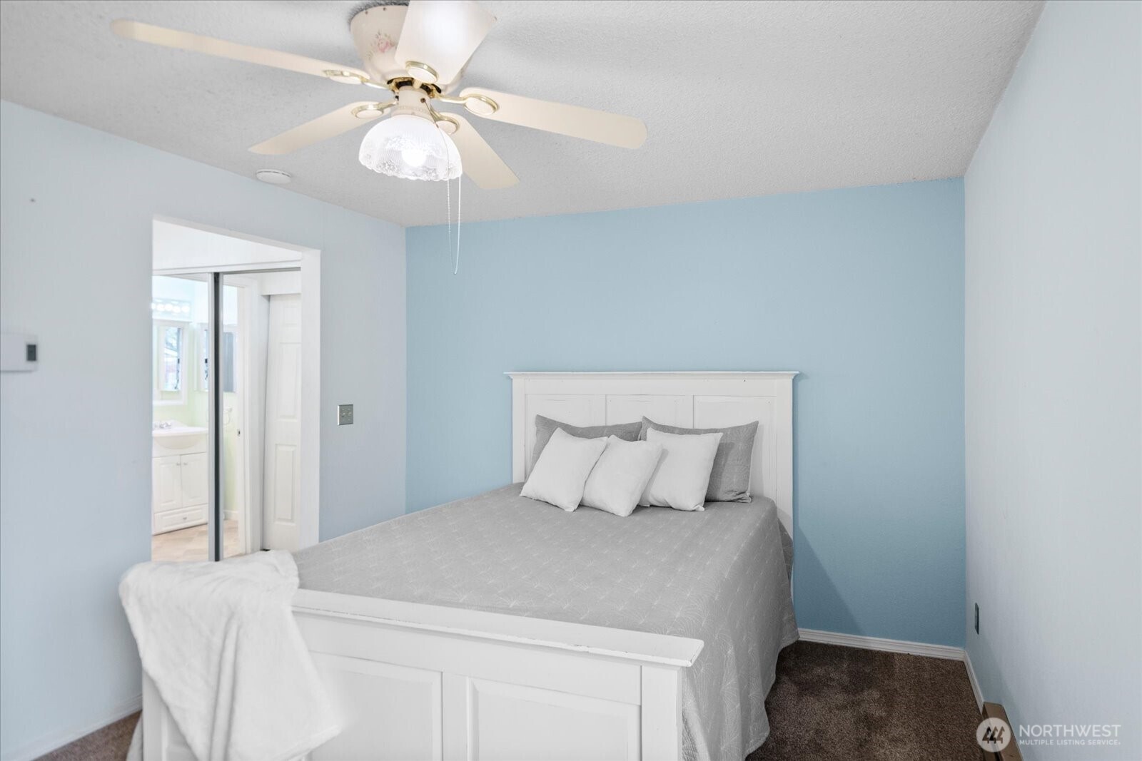 127 SW 154th Street #106, Burien, WA 98166