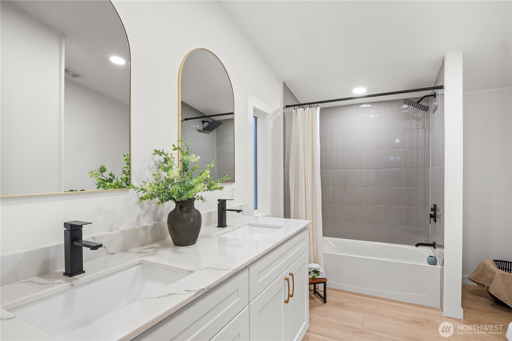 14306 Greenbelt Drive E, Bonney Lake, WA 98391