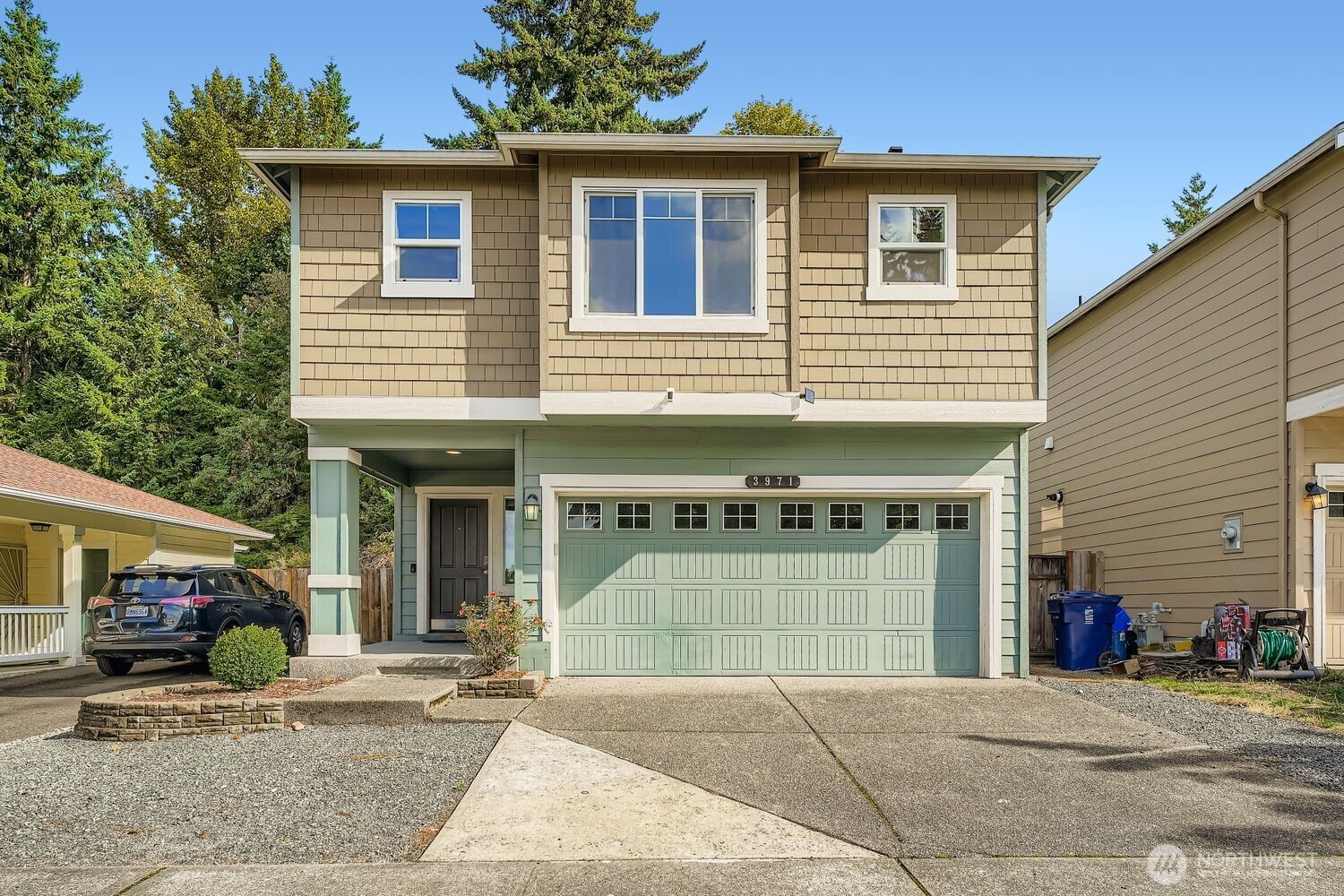 3971 E Roosevelt Avenue , Tacoma, WA 98404