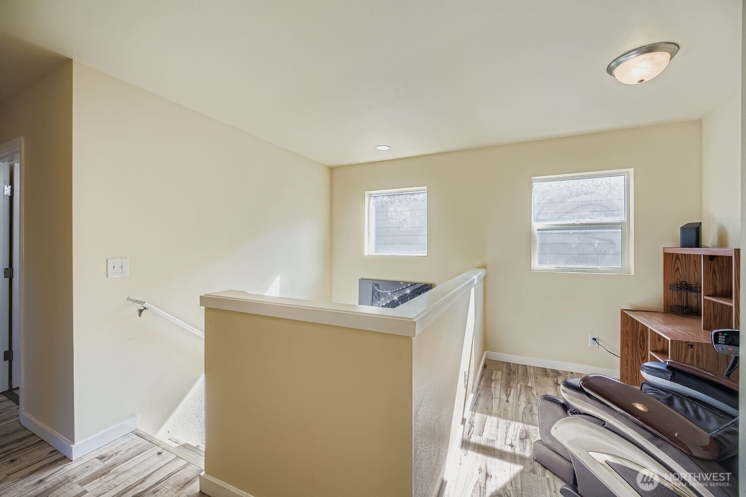 3971 E Roosevelt Avenue , Tacoma, WA 98404