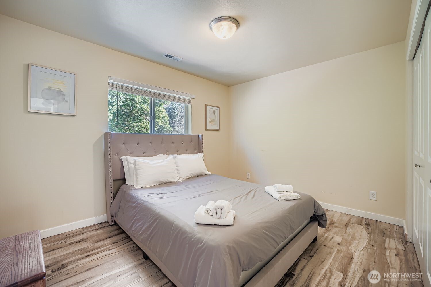 3971 E Roosevelt Avenue , Tacoma, WA 98404