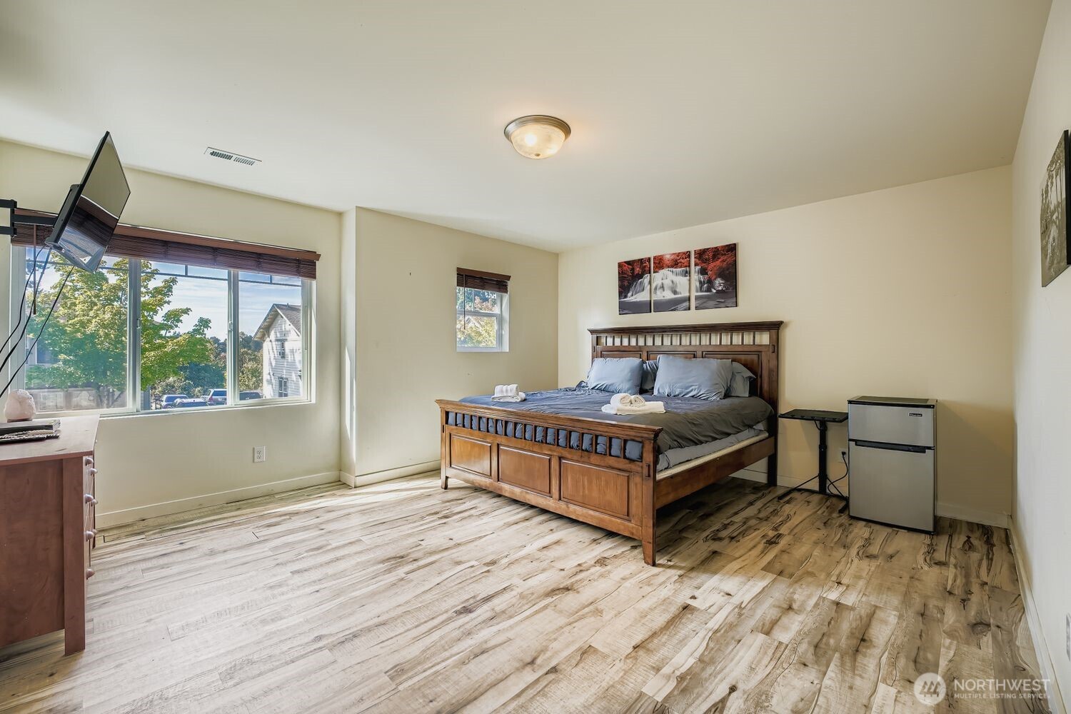 3971 E Roosevelt Avenue , Tacoma, WA 98404