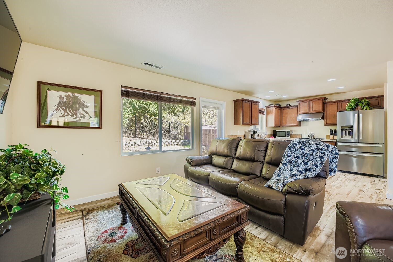 3971 E Roosevelt Avenue , Tacoma, WA 98404