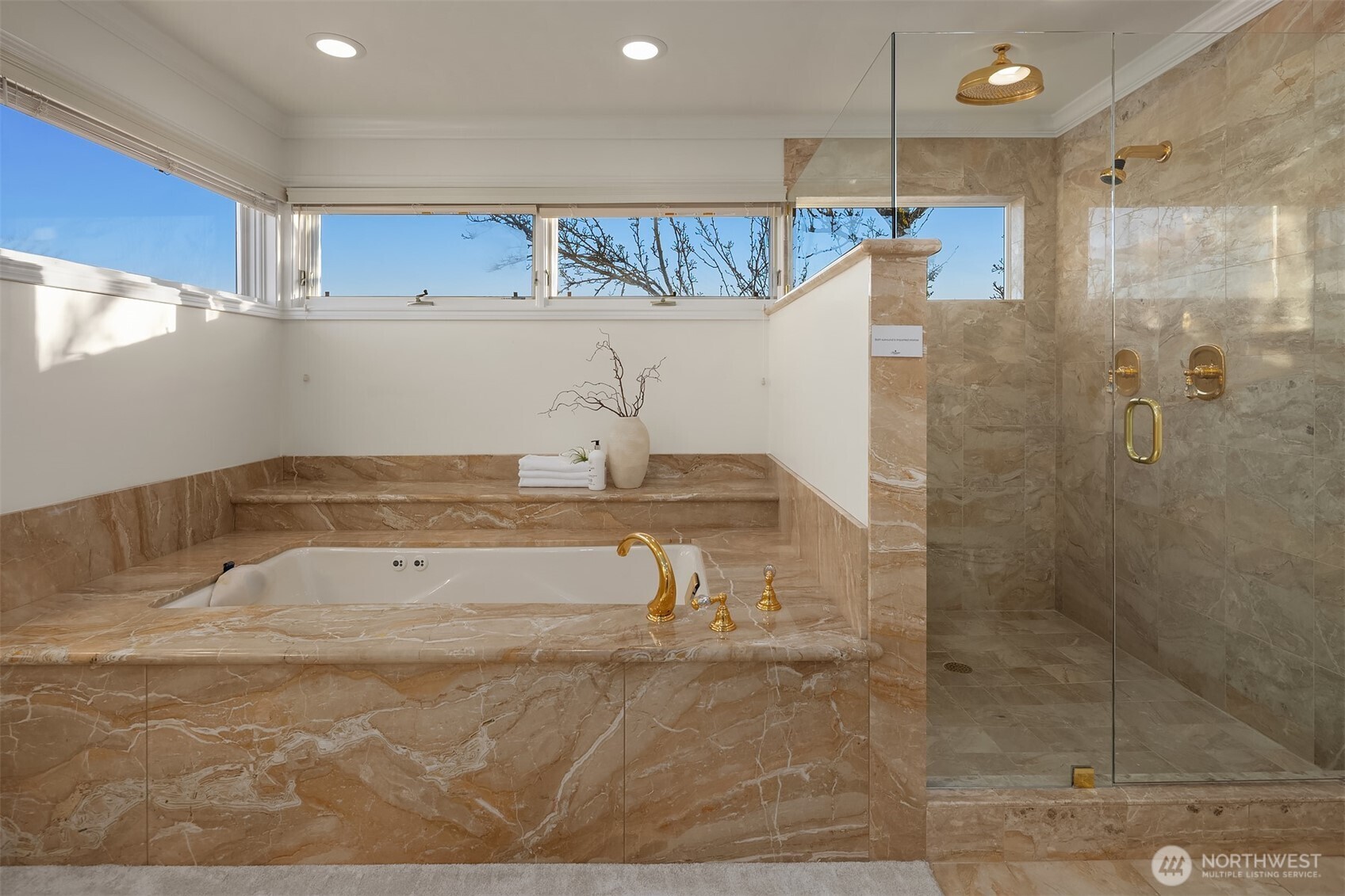 7 10th Avenue , Kirkland, WA 98033