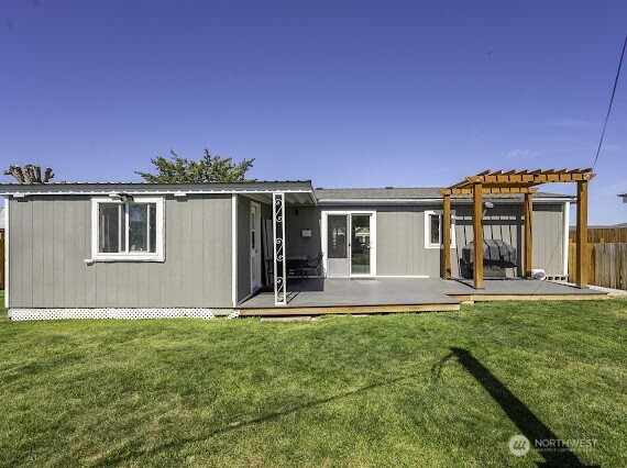 10369 Northern Avenue NE, Coulee City, WA 99115