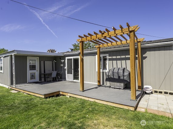 10369 Northern Avenue NE, Coulee City, WA 99115
