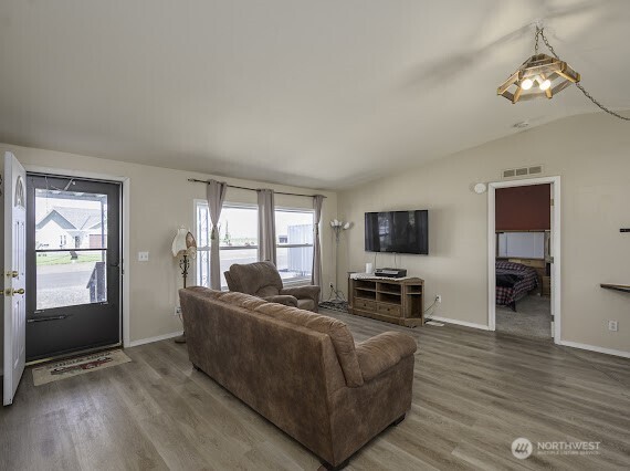 10369 Northern Avenue NE, Coulee City, WA 99115