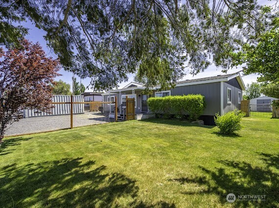 10369 Northern Avenue NE, Coulee City, WA 99115