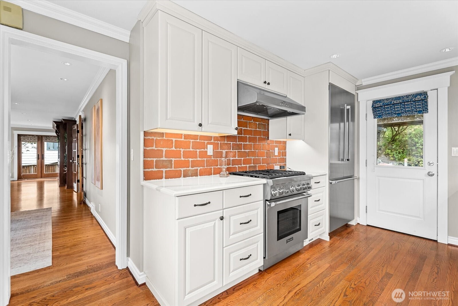 4565 E Laurel Drive NE, Seattle, WA 98105-3838