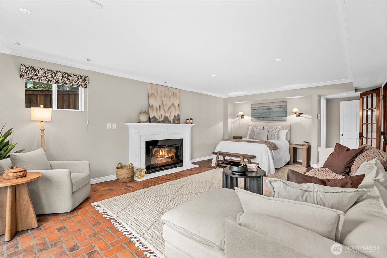 4565 E Laurel Drive NE, Seattle, WA 98105-3838