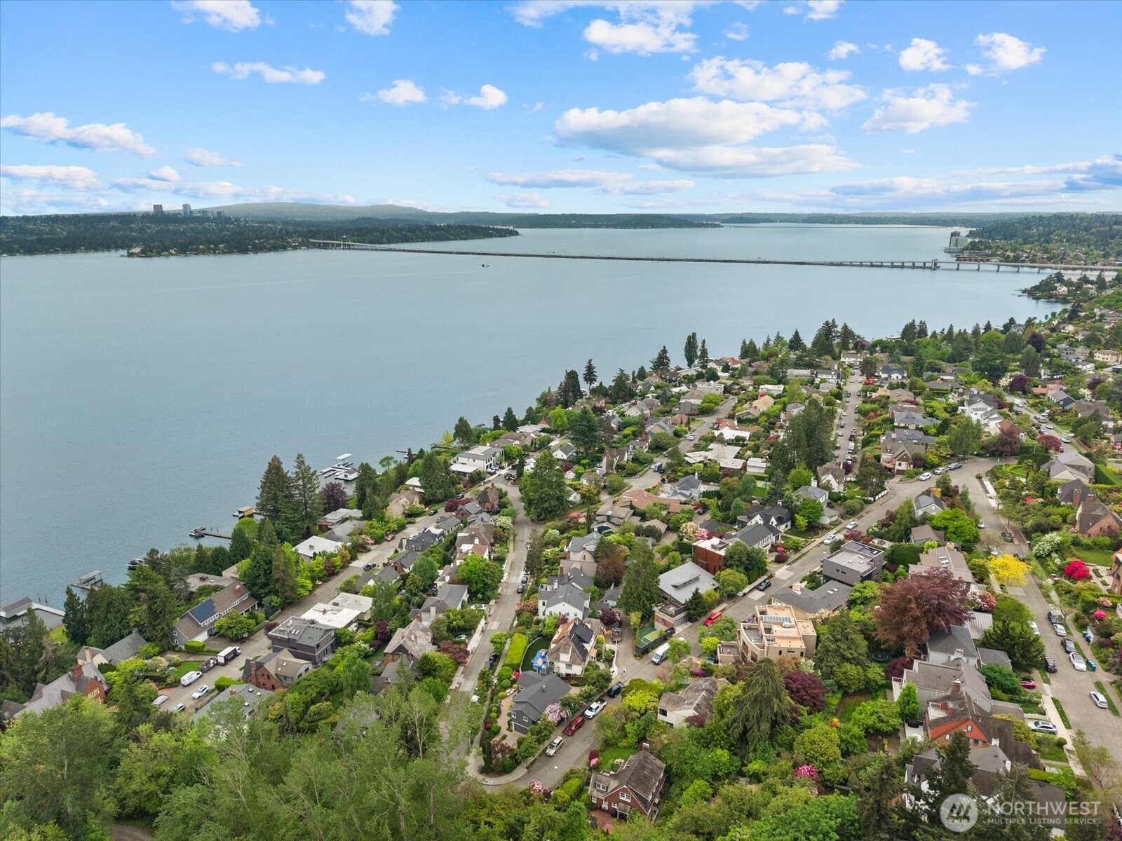 4565 E Laurel Drive NE, Seattle, WA 98105-3838