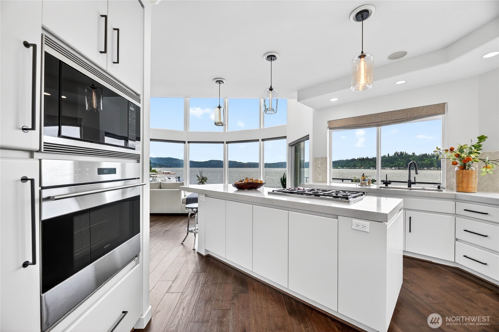 2007 E Lake Sammamish Parkway NE, Sammamish, WA 98074