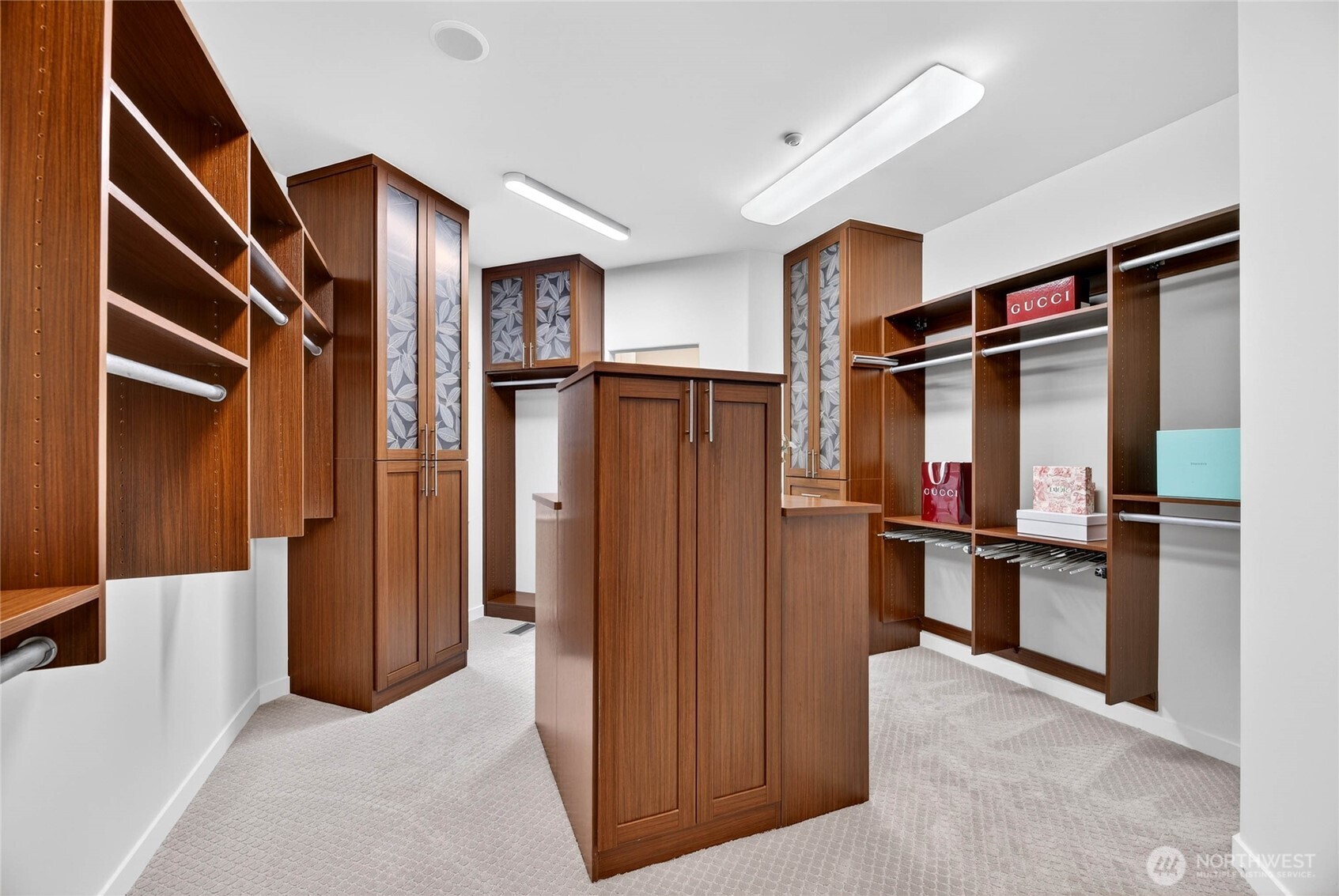 2007 E Lake Sammamish Parkway NE, Sammamish, WA 98074