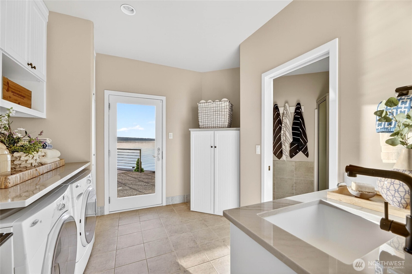 2007 E Lake Sammamish Parkway NE, Sammamish, WA 98074
