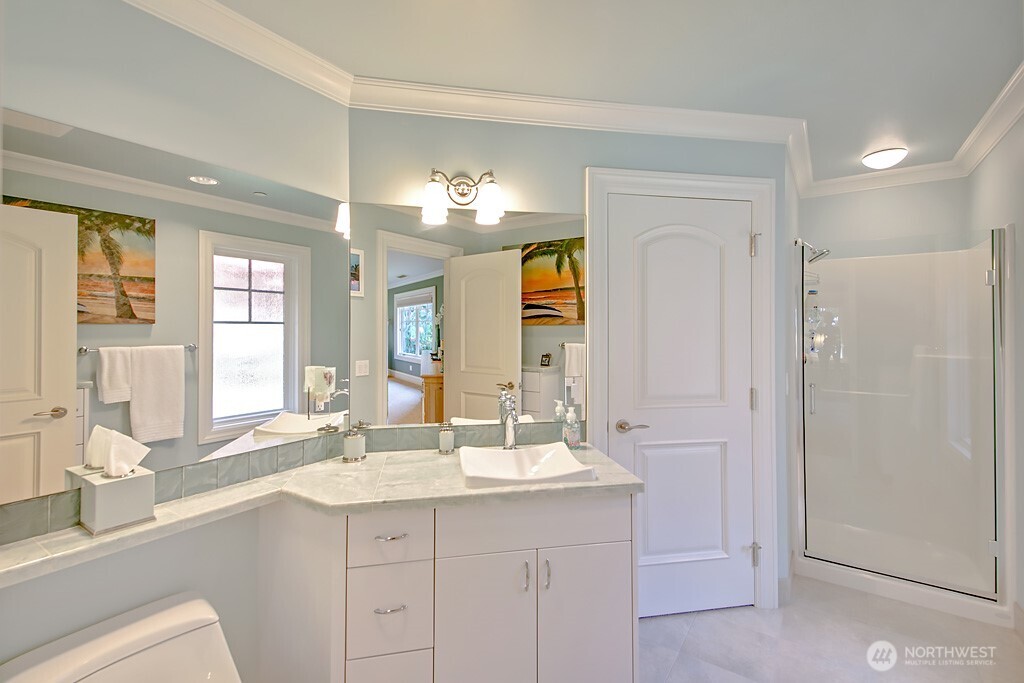 11211 Wachusett Road , Woodway, WA 98020
