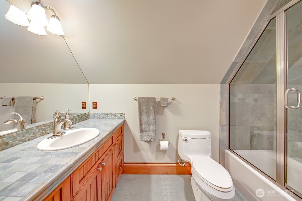 11211 Wachusett Road , Woodway, WA 98020