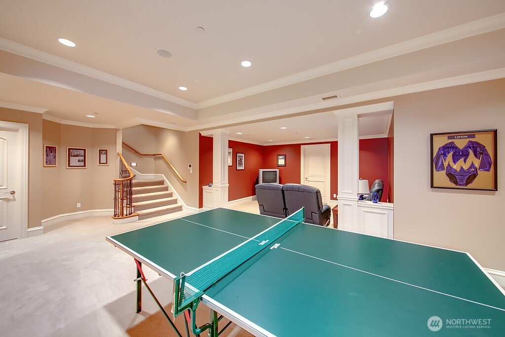 11211 Wachusett Road , Woodway, WA 98020
