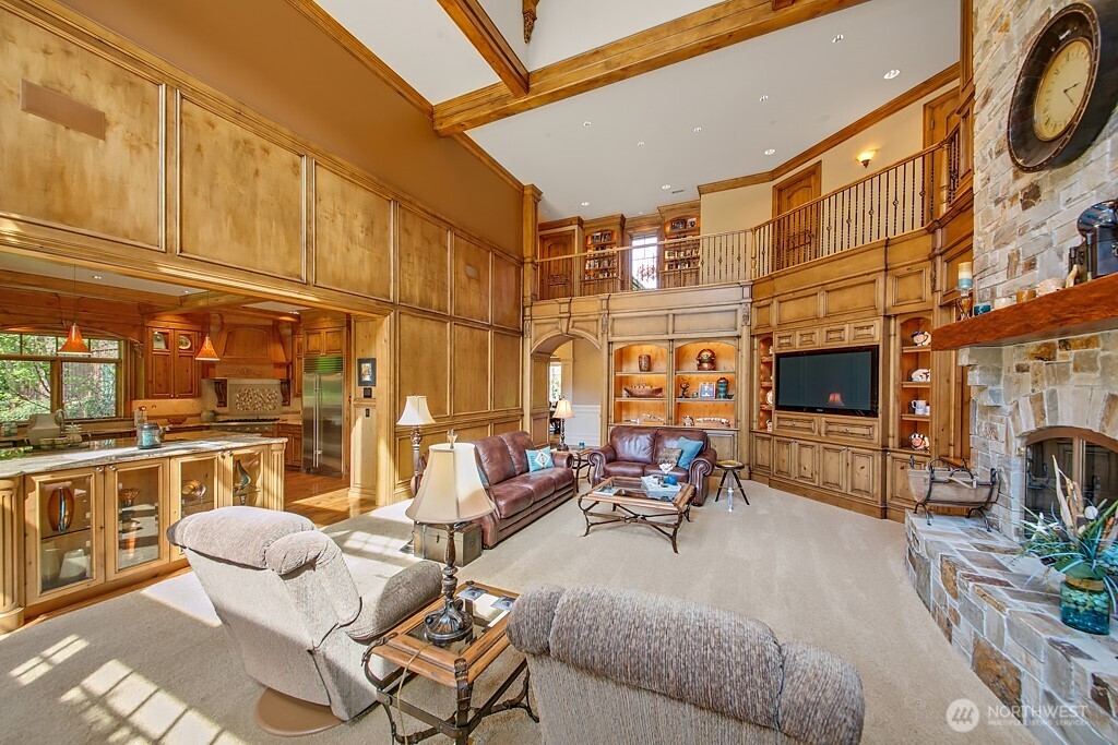 11211 Wachusett Road , Woodway, WA 98020
