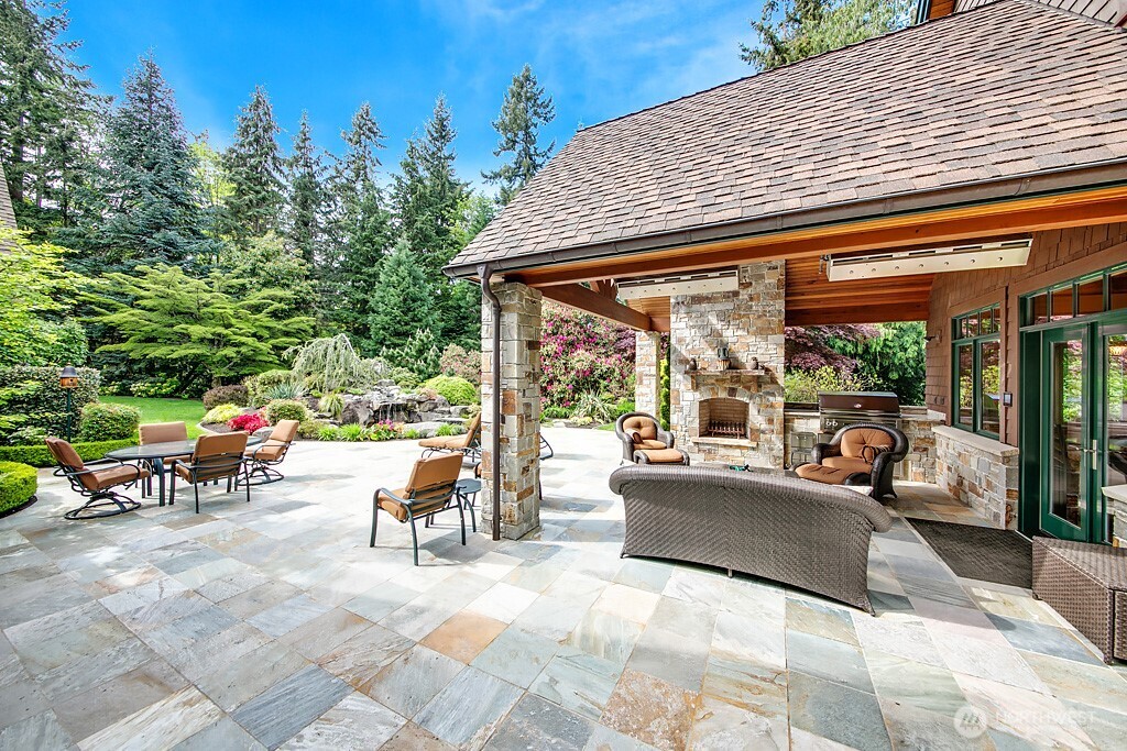 11211 Wachusett Road , Woodway, WA 98020