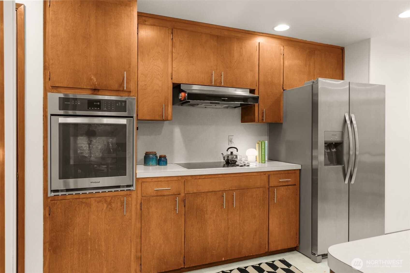19207 40th Place NE, Lake Forest Park, WA 98155
