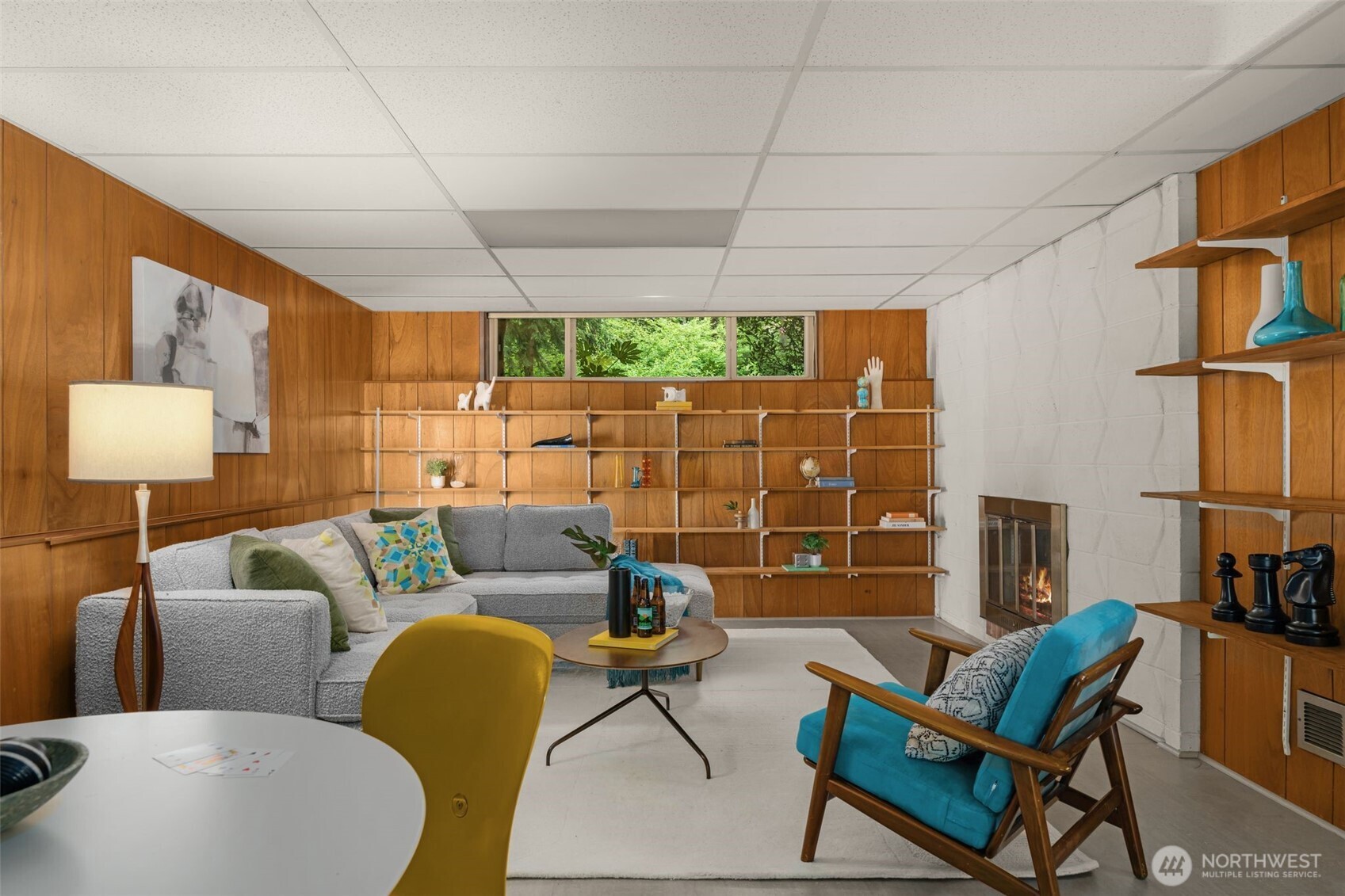 19207 40th Place NE, Lake Forest Park, WA 98155