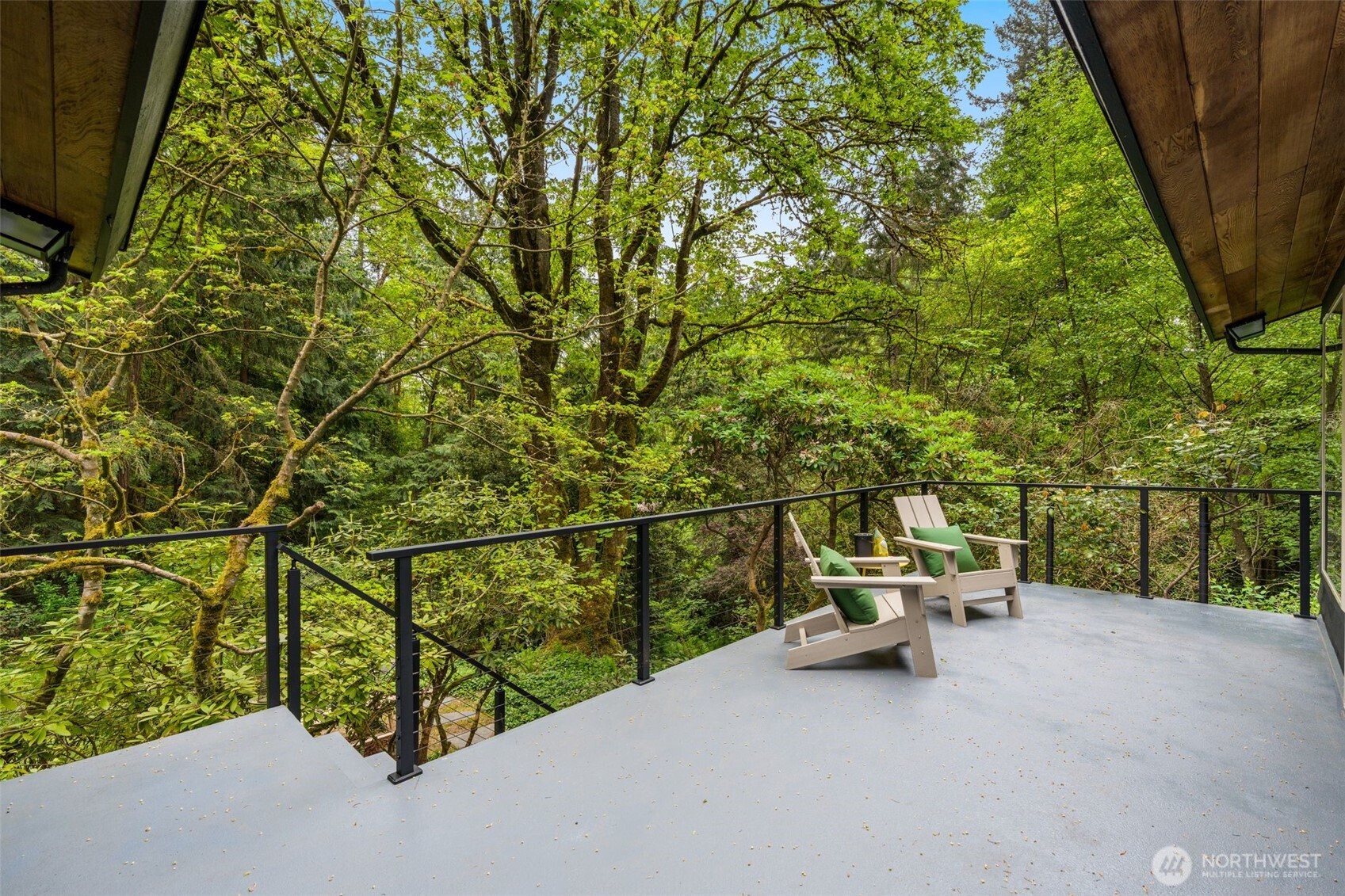 19207 40th Place NE, Lake Forest Park, WA 98155