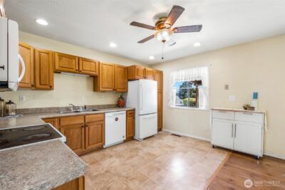 416 H St SW , Quincy, WA 98848 - Photo 6