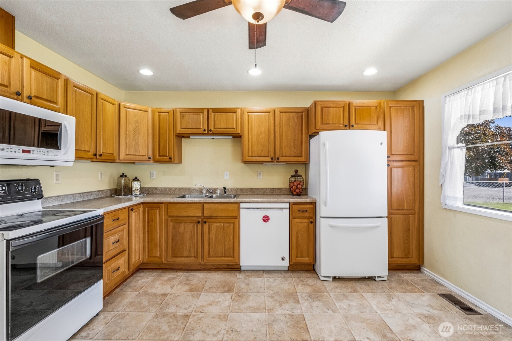 416 H St SW , Quincy, WA 98848