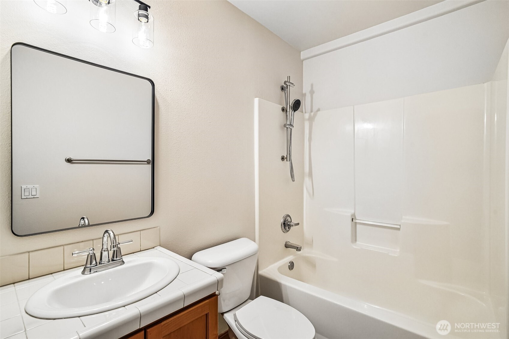 4530 5th Drive SE, Everett, WA 98203-2149