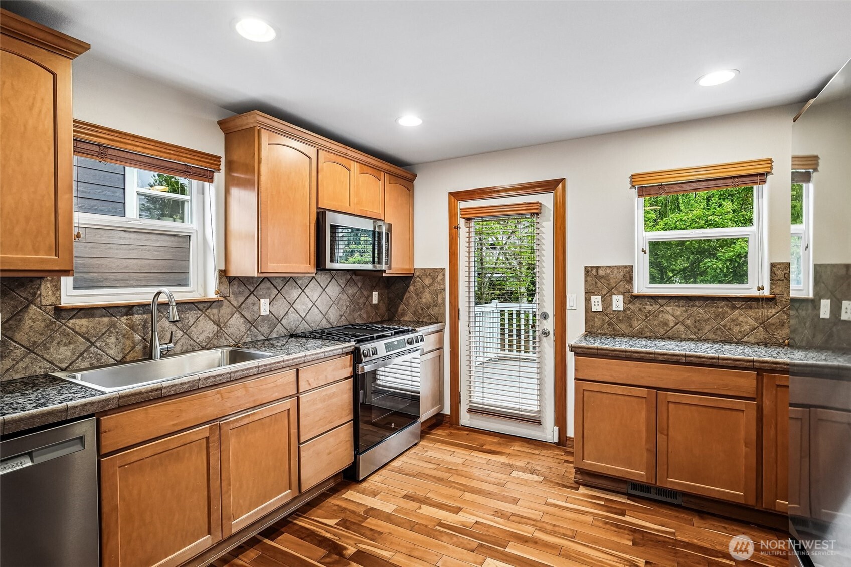 4530 5th Drive SE, Everett, WA 98203-2149