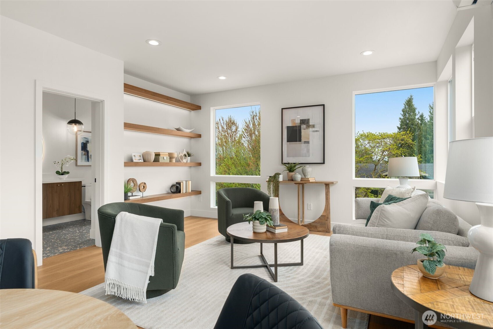 358 N 74th Street , Seattle, WA 98103