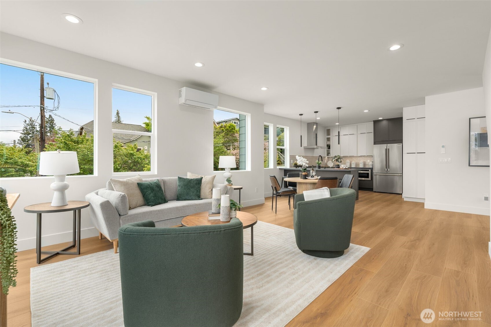 358 N 74th Street , Seattle, WA 98103