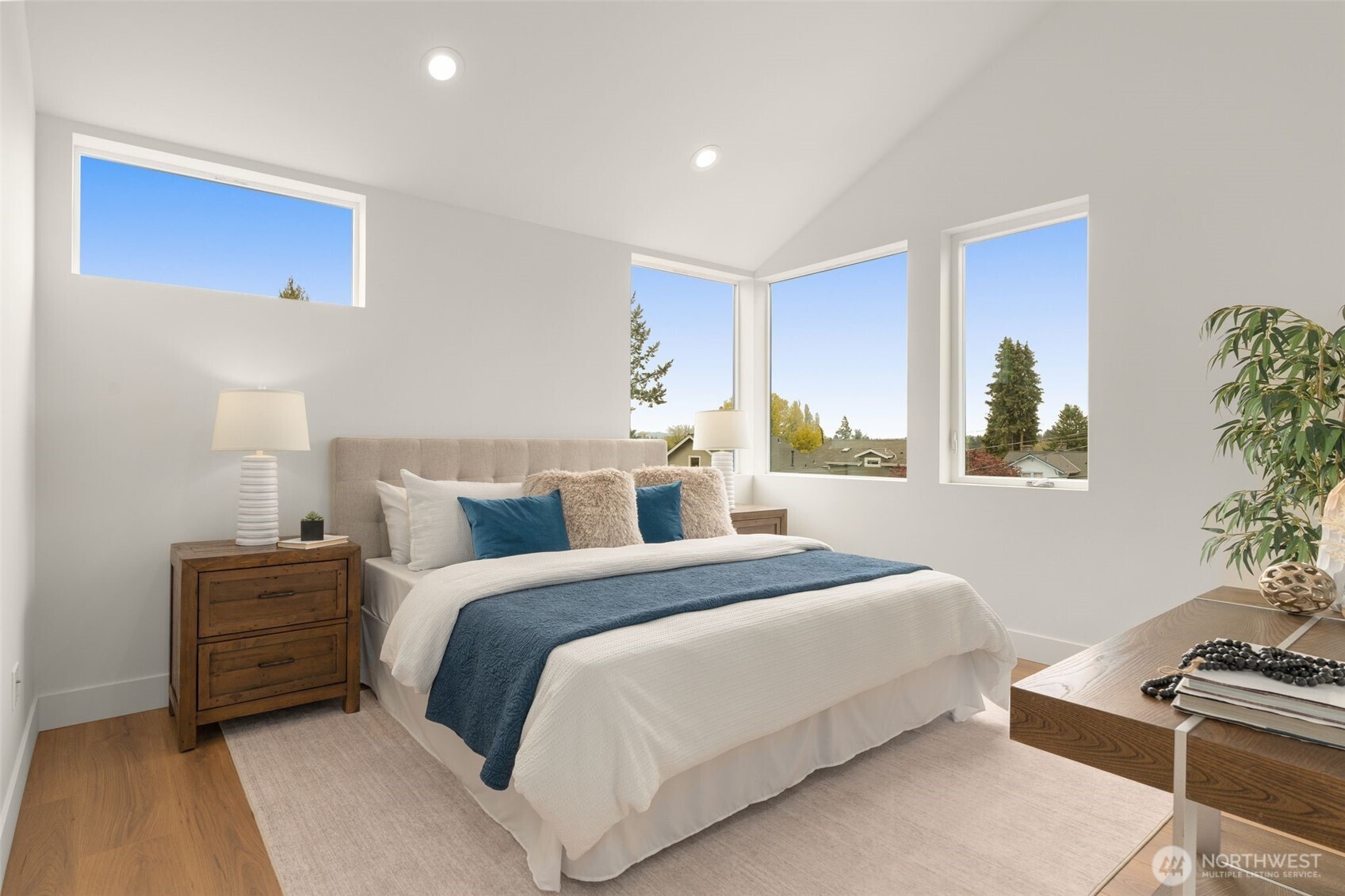 358 N 74th Street , Seattle, WA 98103