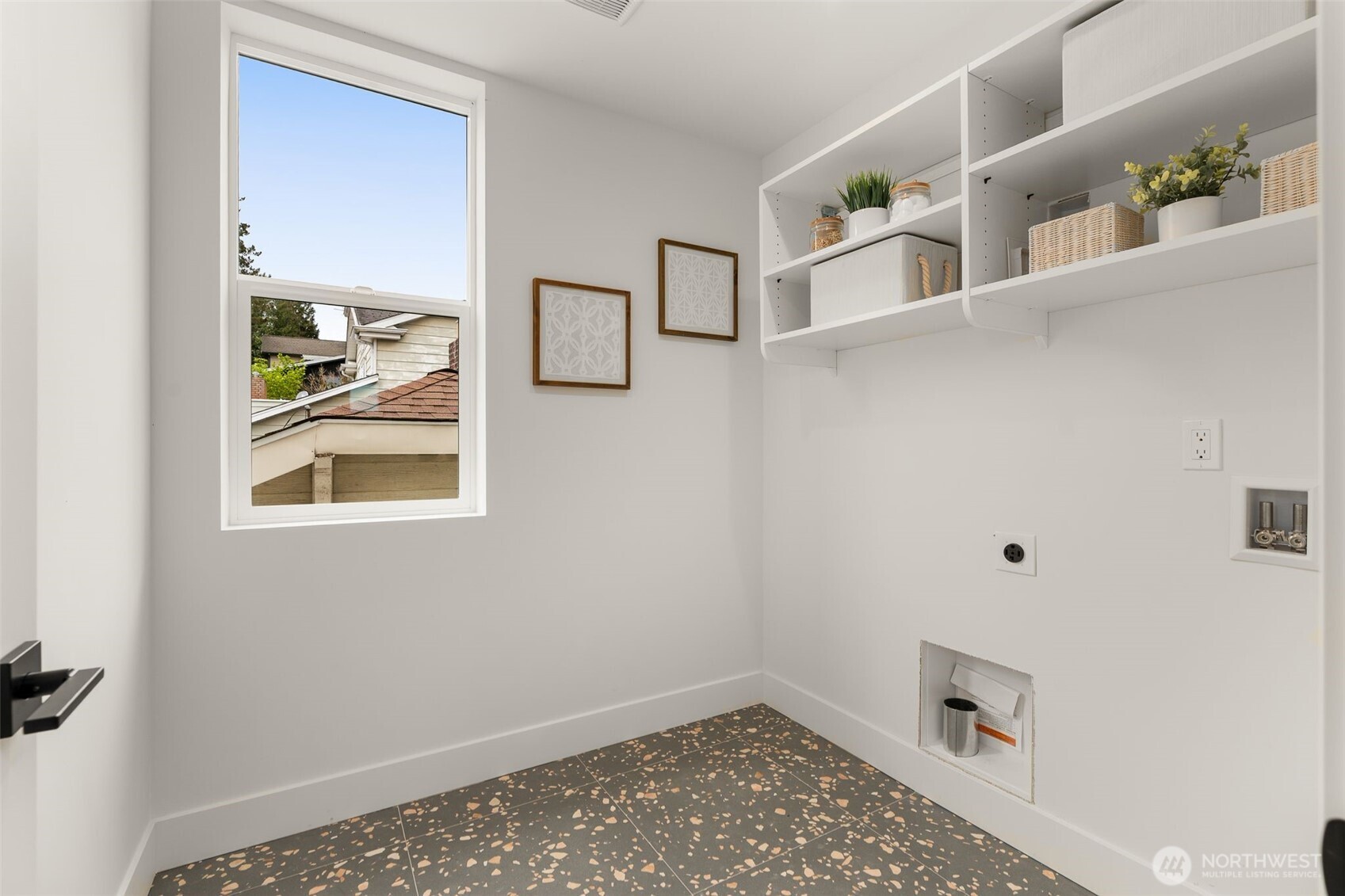358 N 74th Street , Seattle, WA 98103