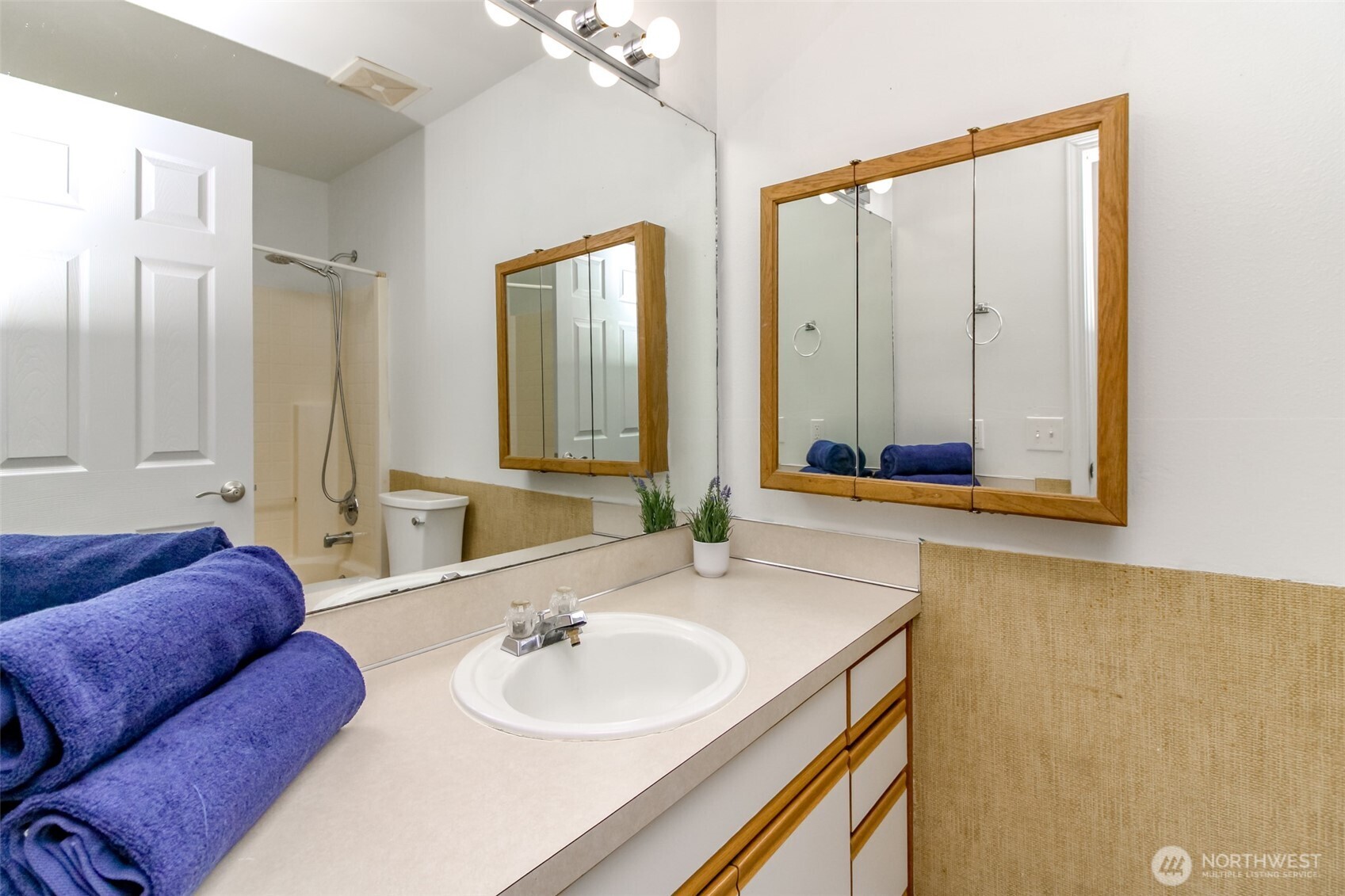 624 SE Pine Road , Port Orchard, WA 98367
