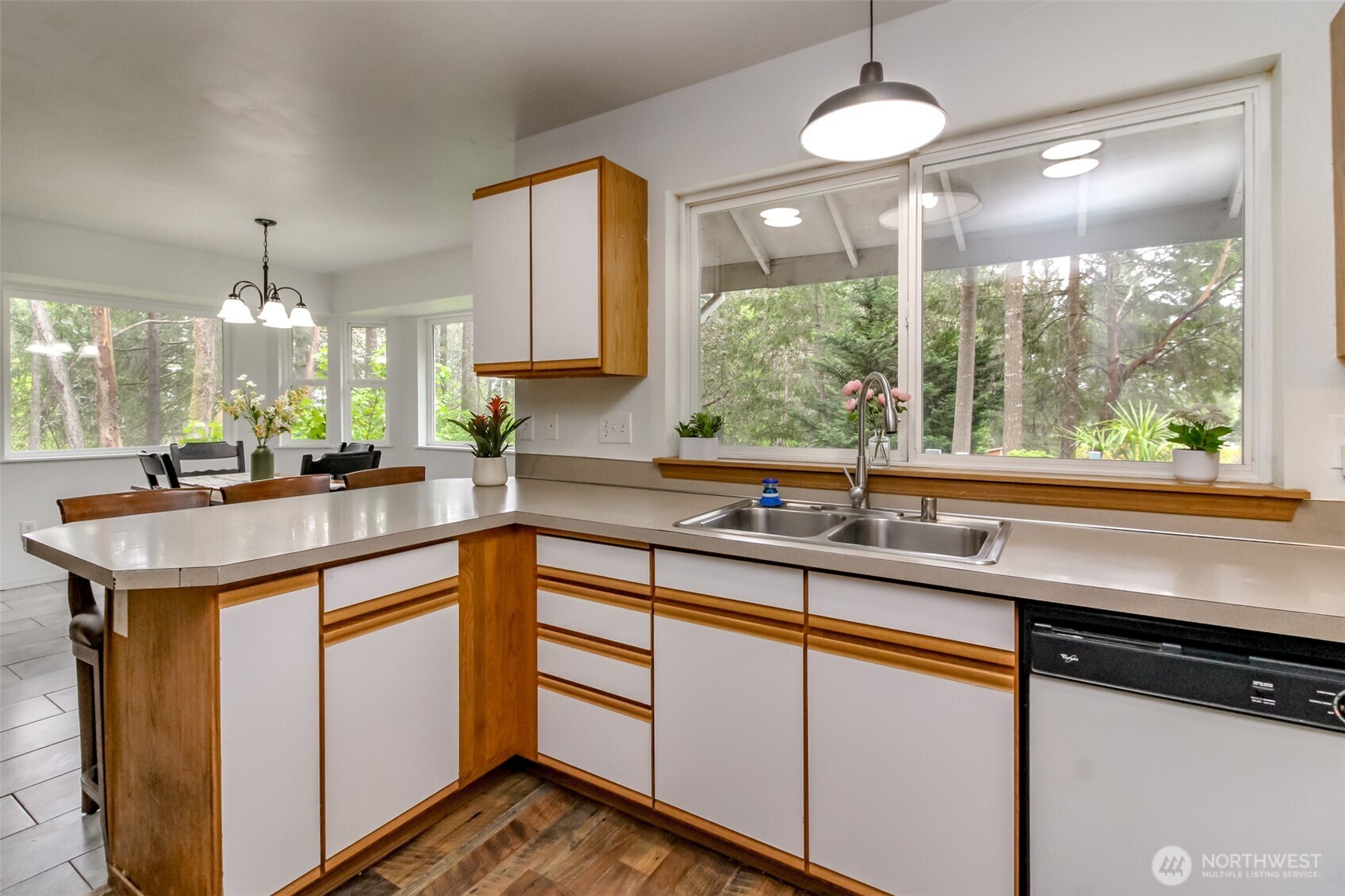 624 SE Pine Road , Port Orchard, WA 98367
