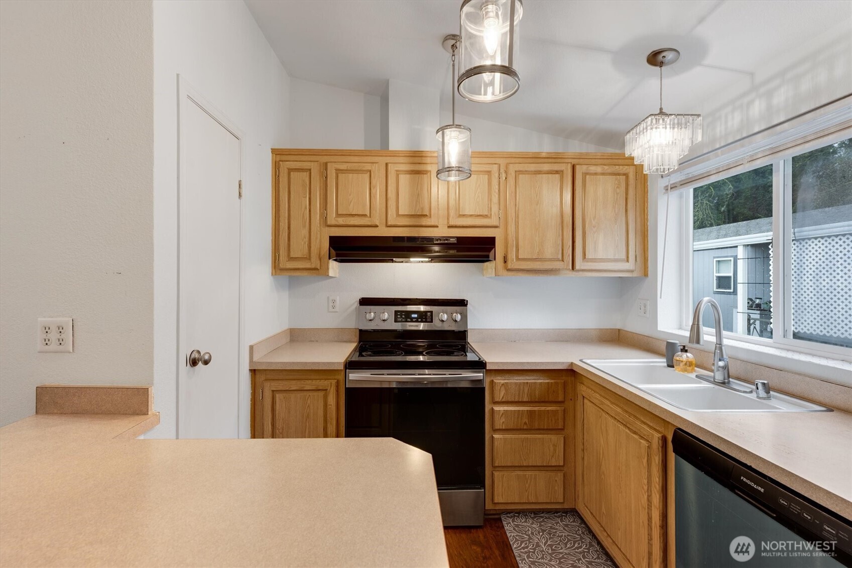 1965 Westside Highway #87, Kelso, WA 98626