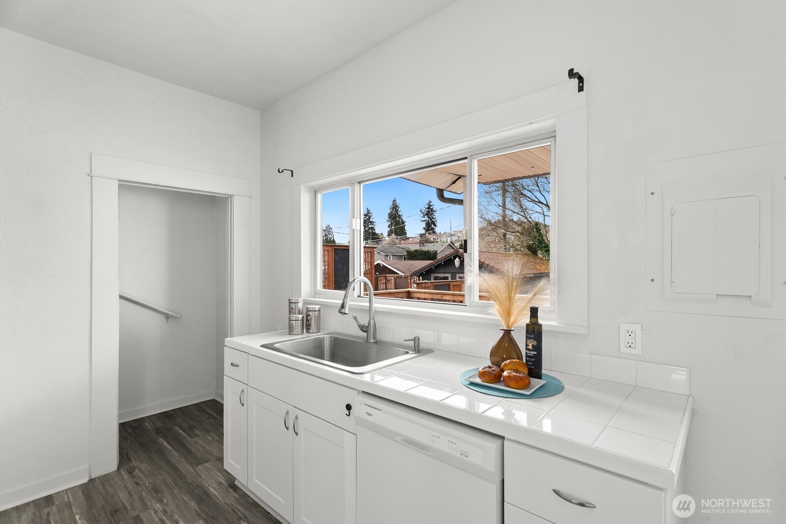 4135 36th Ave SW, Seattle, WA 98126
