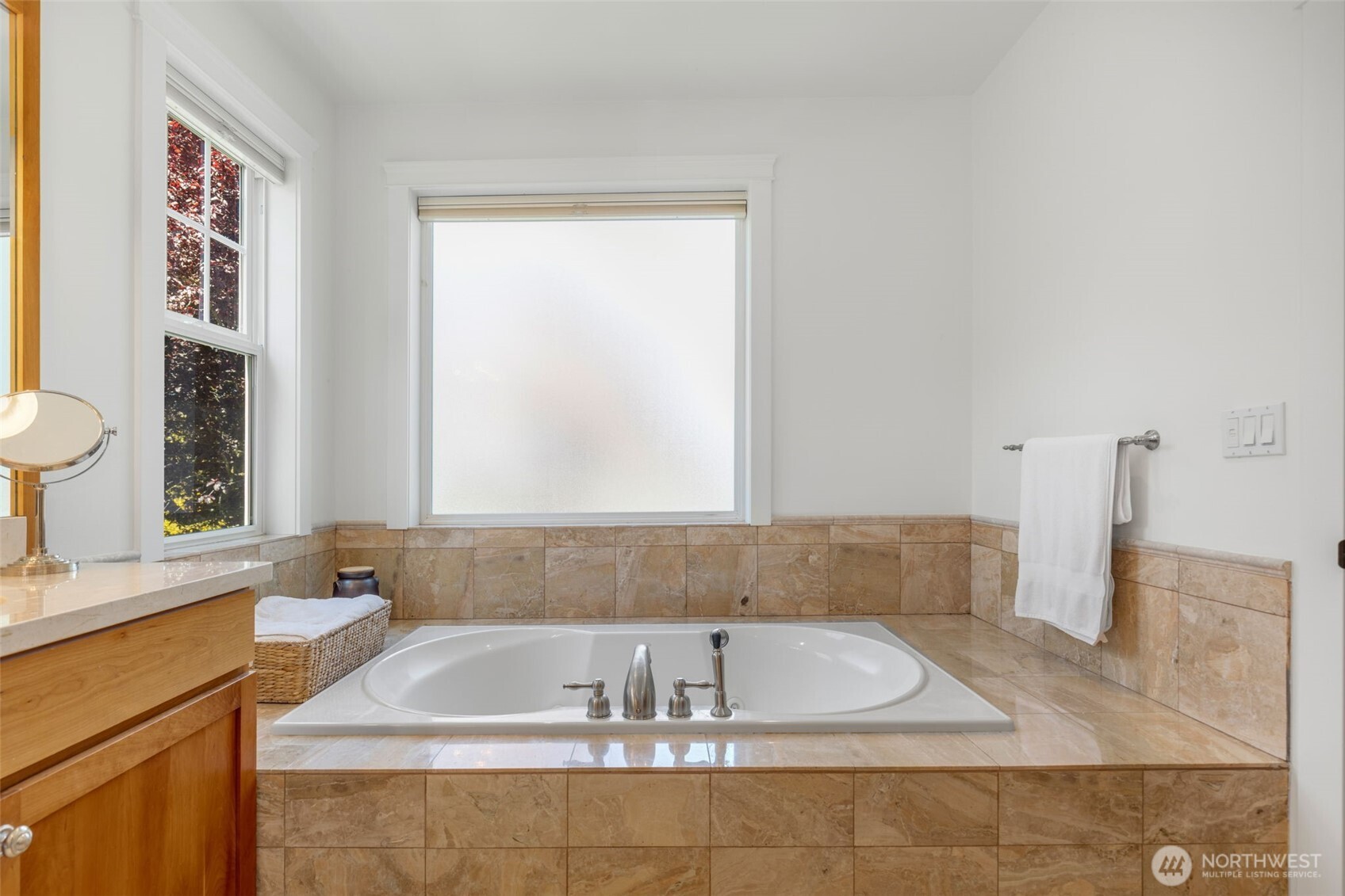 801 W Barrett Street , Seattle, WA 98119