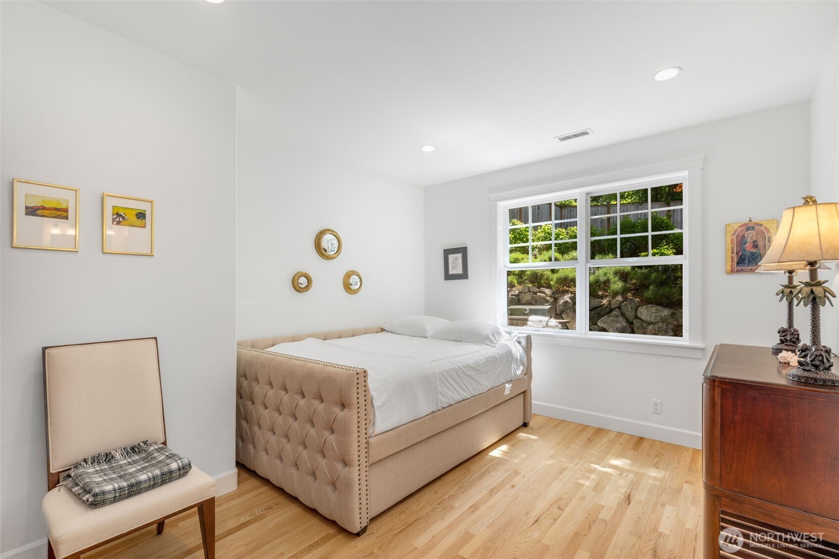 801 W Barrett Street , Seattle, WA 98119