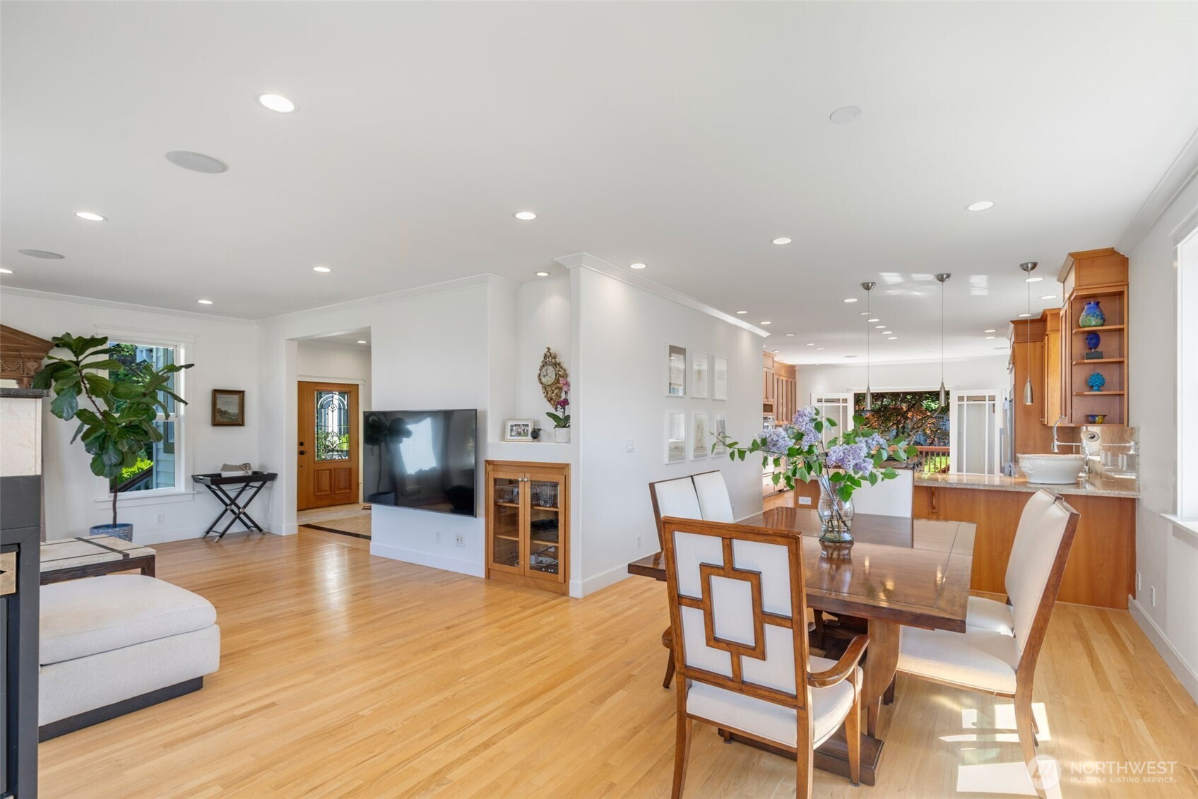 801 W Barrett Street , Seattle, WA 98119