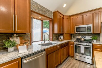 40420 Ski Park Rd E, Eatonville, WA 98328 - Photo 17