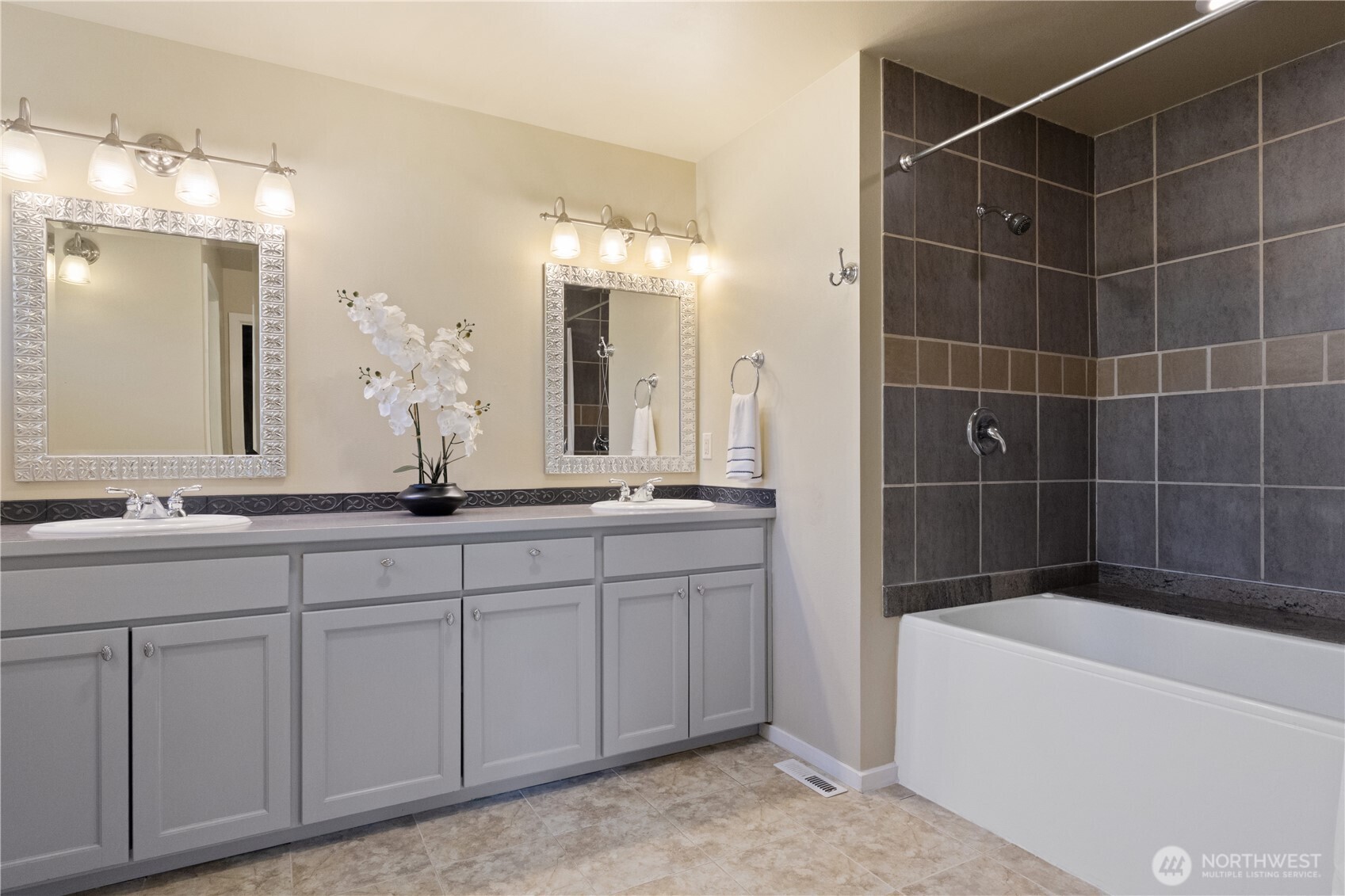7622 NW Lenox Lane , Silverdale, WA 98383