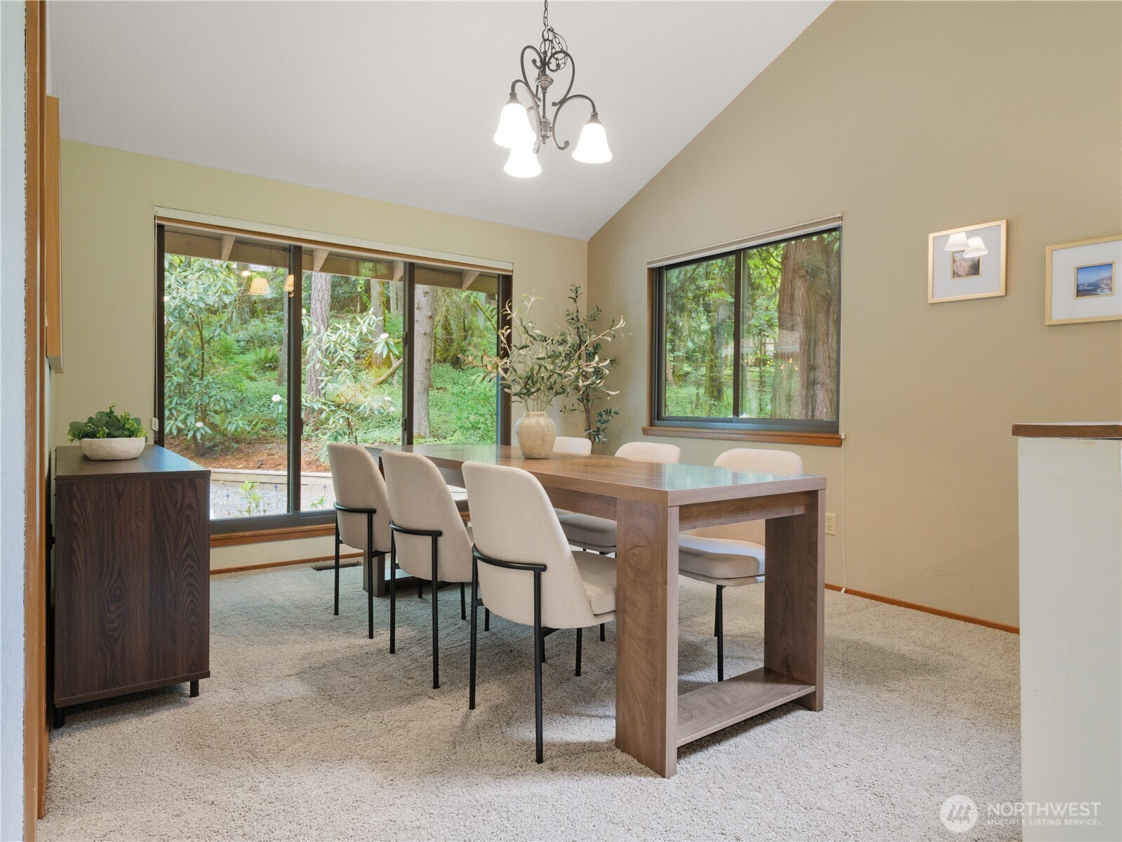 24214 SE 18th Place , Sammamish, WA 98075
